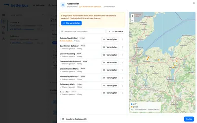 Das PDF trägt Liniennummer und Haltestelle groß, darunter je Richtung die Abfahrten nach Tagestyp. Nach Mitternacht zählt es auf 00:10 zurück statt auf 24:10 weiter — ein Datenfeed braucht den Betriebstag, ein Fahrgast die Uhr.