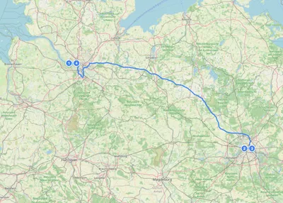 Route eines Reisebusses von Hamburg nach Berlin auf der Karte