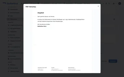 Weiter unten auf derselben Seite steht der Fußbereich — die drei Blöcke nebeneinander, so wie eingestellt. Genau hierfür lohnt die Vorschau: Ob drei Blöcke nebeneinander passen oder einer umbricht, entscheidet die Länge der Zeilen, und das sieht man erst auf der Seite.
