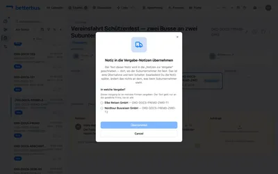 Weil dieser Auftrag an zwei Firmen vergeben ist, fragt die App: „In welche Vergabe?“ Der Text geht nur an die gewählte Firma, nie an alle — was Elbe Reisen angeht, muss Nordtour nicht lesen, und umgekehrt.