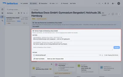 Am Auftrag des Partners hängt derselbe Faden — nur heißt er hier „Partner-Faden mit Betterbus Docs GmbH“. Die Notiz des Verkäufers liegt als empfangene im Faden, die Teilnehmerliste steht zum Herunterladen bereit und lässt sich „in den Vorgang übernehmen“.